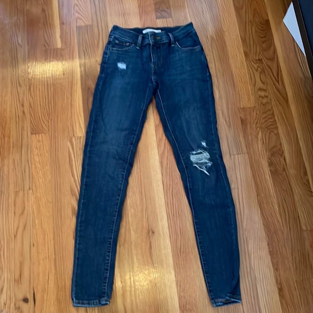 Levi’s 710 Super Skinny Dark Wash Distressed Jeans. Size 25.